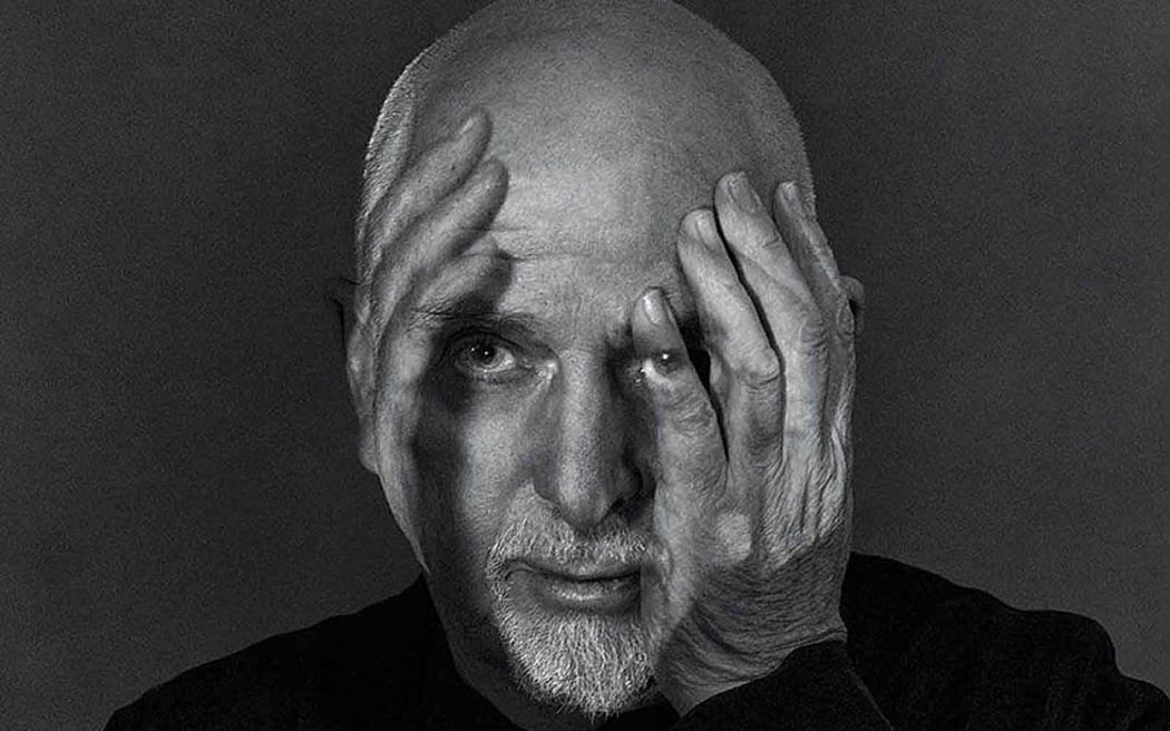 Peter Gabriel i/o cover