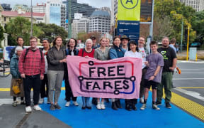 Free Fares campaigners and student group Victoria University of Wellington Students' Association held a public panel on the removal of public transport discounts for young people.