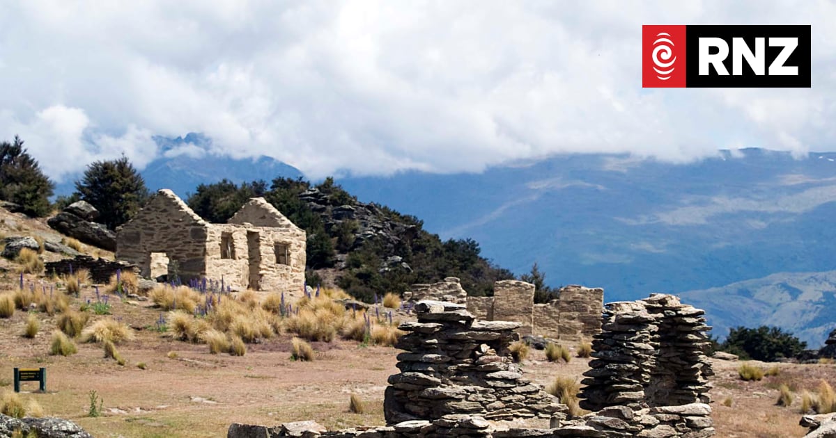 What are New Zealand's spookiest abandoned ghost towns?