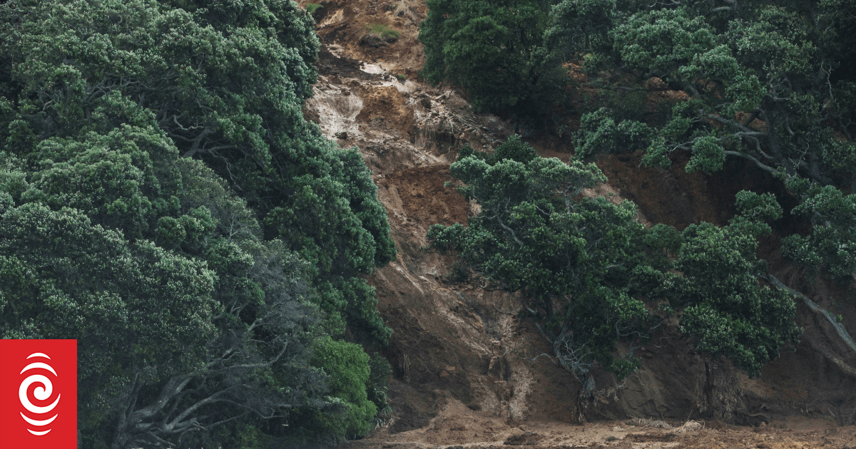 土地裂缝、隆起甚至房屋门窗不能正常开合都可能是滑坡征兆，专家提醒注意这些细节