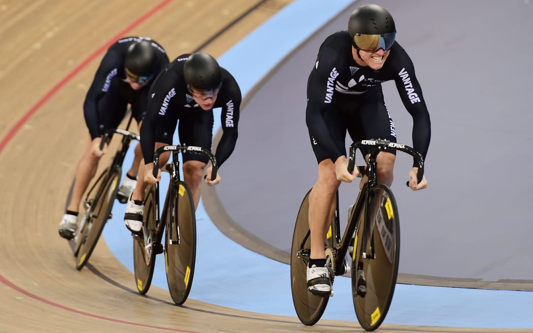 The New Zealand sprint team of Eddie Dawkins, Sam Webster and Ethan Mitchell has won gold at the World Track Cycling Champs in London.