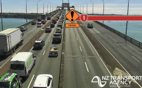 There are delays travelling northbound on Auckland's Harbour Bridge following a single vehicle crash on Friday morning.