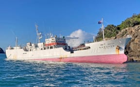 Failures of basic seamanship led to the grounding of a Japanese fishing boat in Auckland's Hauraki Gulf last year, the Transport Accident Investigation Commission has found.