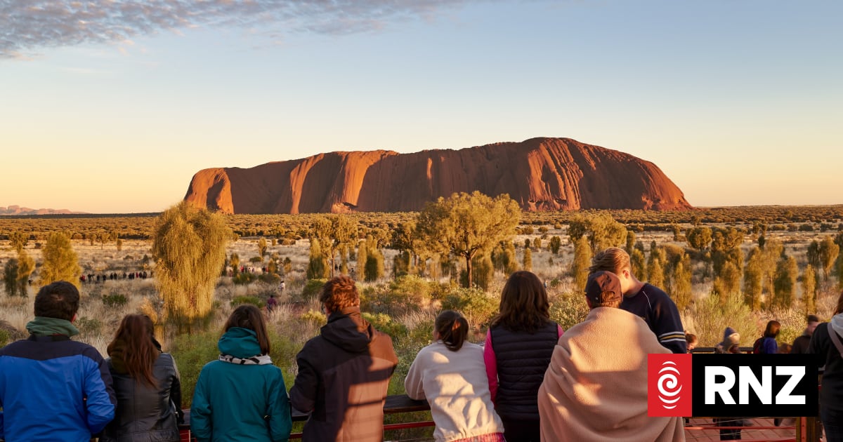 Region at breaking point as Uluru climb closure looms | RNZ