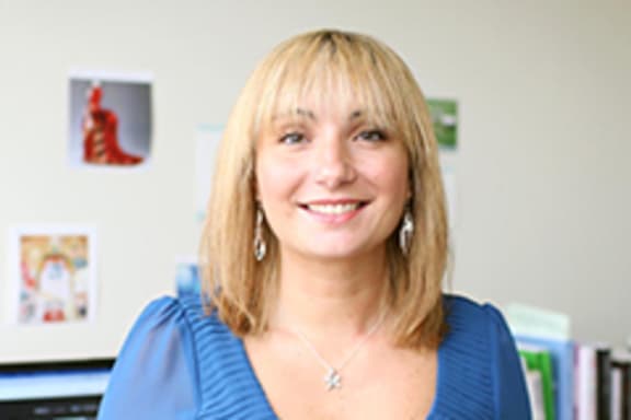 Lorna Piatti-Farnell
