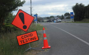 A Covid testing sign near Pukemokimoki Marae, which was offering no-appointment tests today.