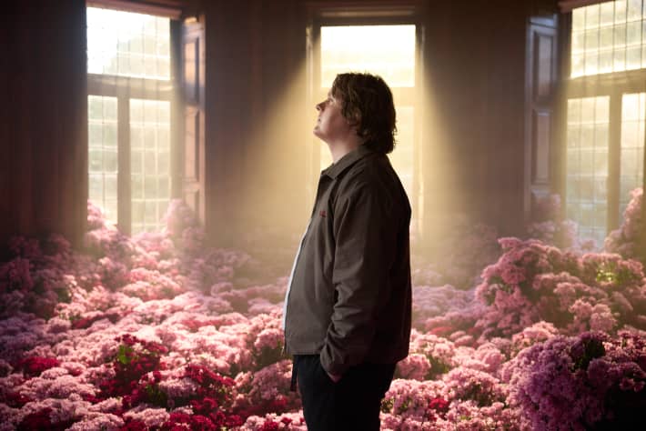 Musician Lewis Capaldi will tour New Zealand at the end of 2025.