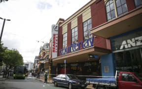 Parking building on Tory St is in danger of collapse