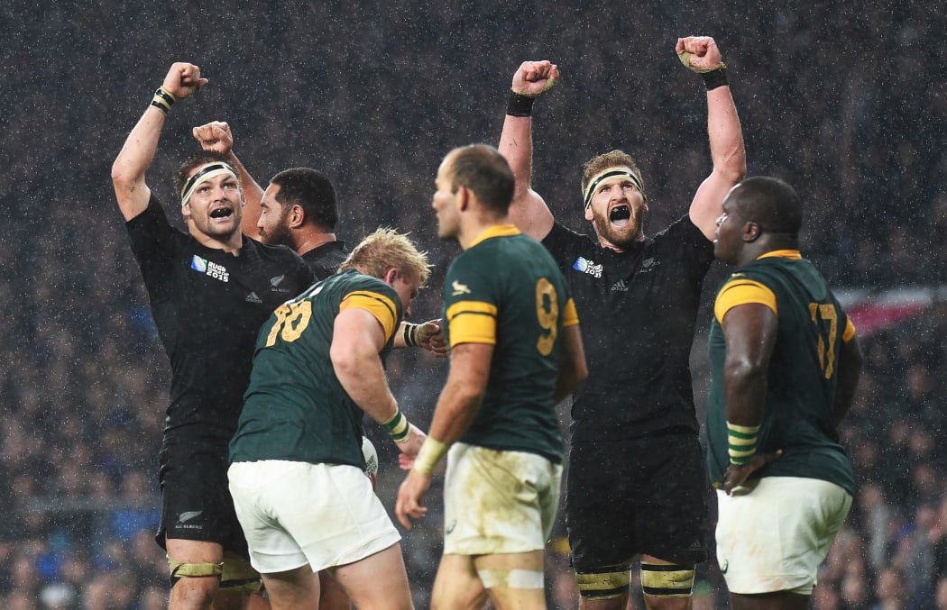 Kieran Read and Richie McCaw celebrate win over South Africa RWC2015