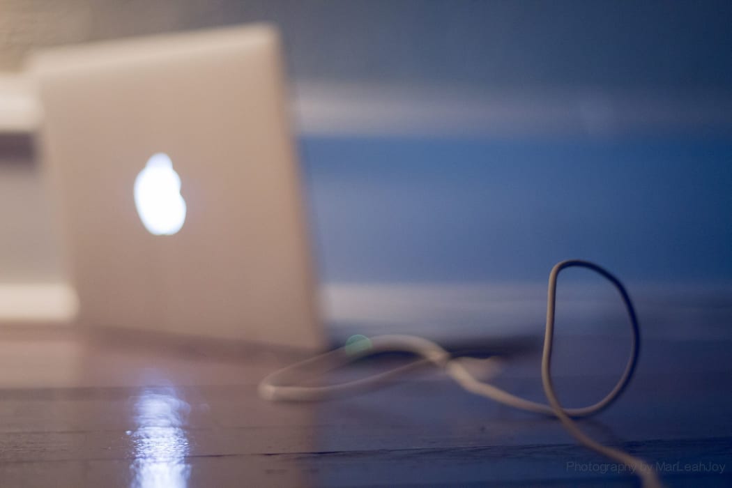 laptop out of focus