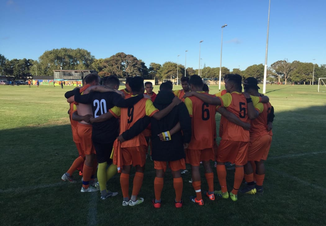 Lupe o le Soaga huddle together during a training session in Auckland.