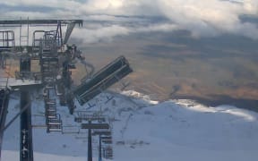 A Ruapehu chairlift after the avalanche