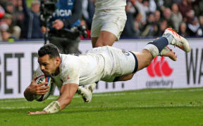 Ben Te'o scores for England.