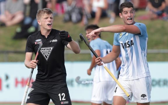 Sam Lane of New Zealand and Juan Catan of Argentina react in the FIH Pro League Hockey match, North Harbour Hockey Stadium, Auckland, New Zealand, Sunday, March 10, 2019. Copyright photo: David Rowland / www.photosport.nz