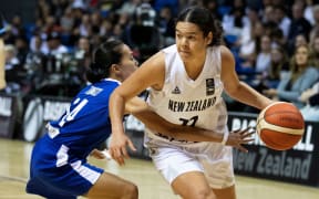 Charlisse Leger-Walker drives to the basket for the Tall Ferns.