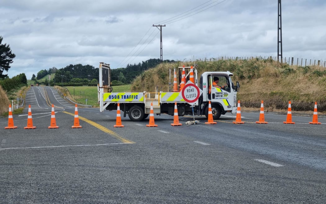 Diversion at State Highway 3 and Rotokare Rd south of Eltham, Taranaki where there hass been a fatal road crash further up the highway. 31 January 2024.