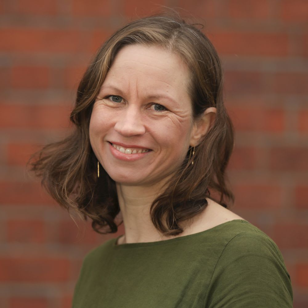 Kirsten Johnstone
