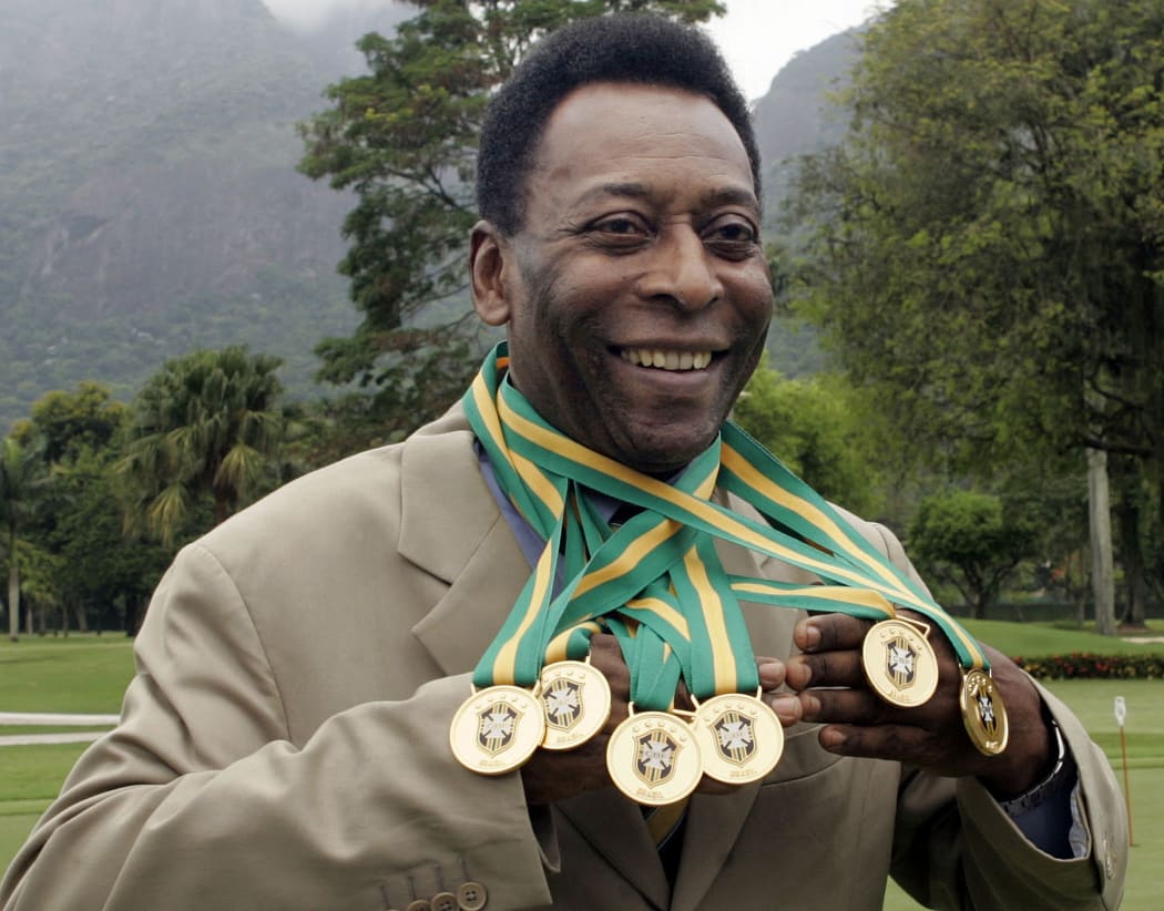 Pele world cup medals top