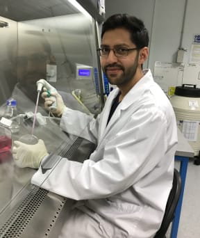Dr Andrew Das