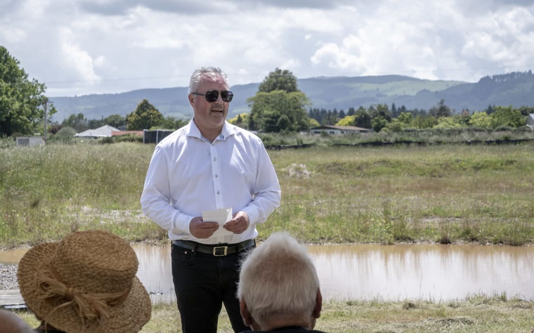 Chair of the Ōwhata 2B and 7 Trusts Jason Rogers speaking at the site of the Ōwhata Kōhanga Rākau housing development.