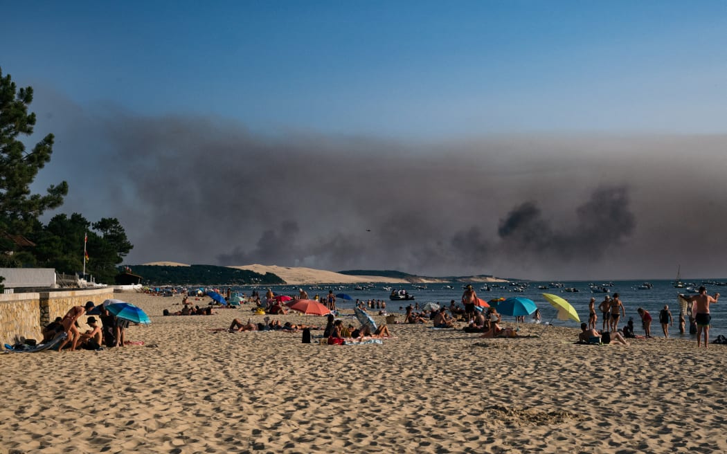 Forest fire in Landiras, France, on July 16, 2022. -Hundreds people were evacuated from their homes as wildfires continued to rage out of control in southwestern France, authorities said on Friday.  (Photo by Jerome Gilles/NurPhoto) (Photo by Jerome Gilles / NurPhoto / NurPhoto via AFP)