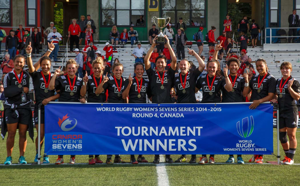 The triumphant NZ Women's Sevens team.