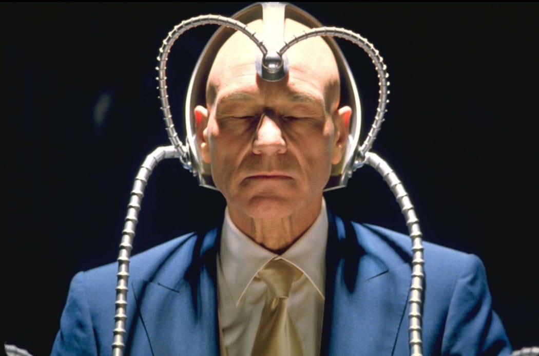 X Men ll 
2003
real Bryan Singer
Patrick Stewart.
COLLECTION CHRISTOPHEL © Marvel / 20th Century Fox