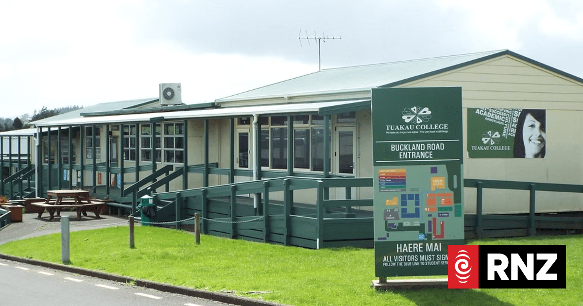 Tuakau College in Waikato in lockdown due to 'ongoing incident'
