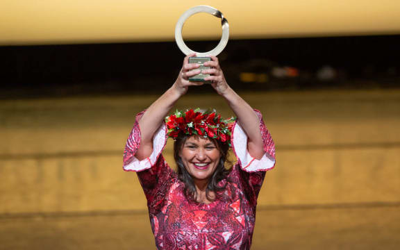 Jacqui Evans recievs the 2019 Goldman Environmental Prize