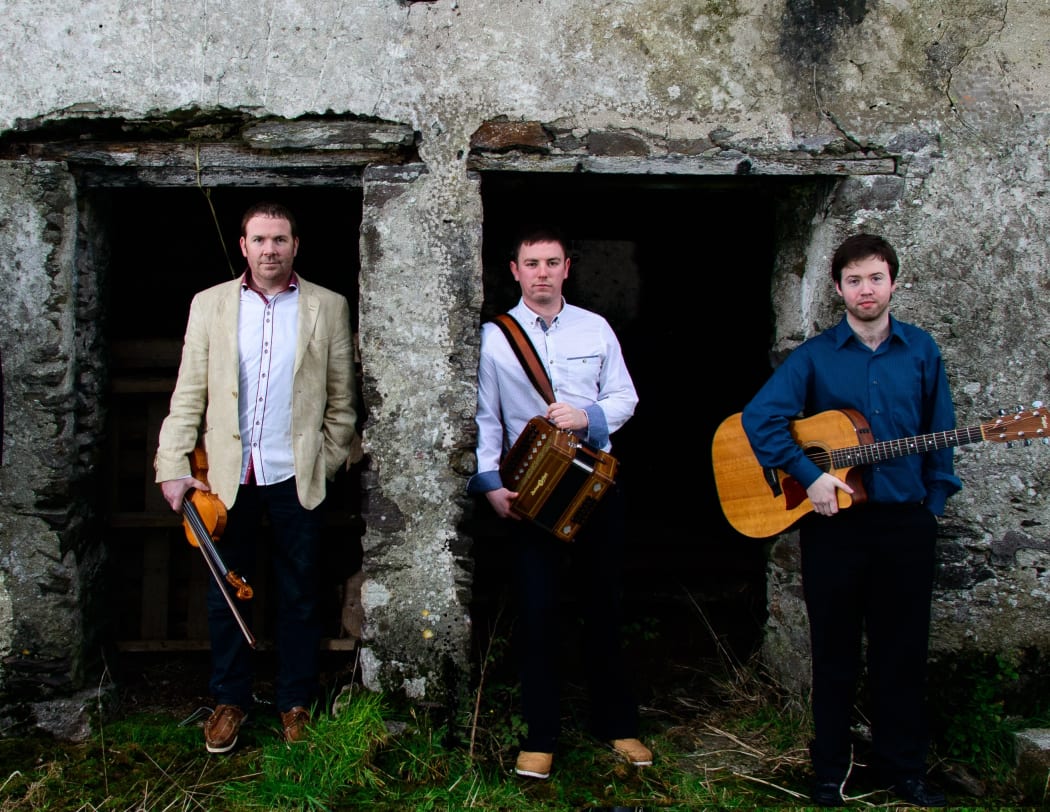 Irish Band An Déise L/R Paddy Tutty, Derek Morrissey and Caoimhin Ó Fearghaíl (Kevin O'Farrell).