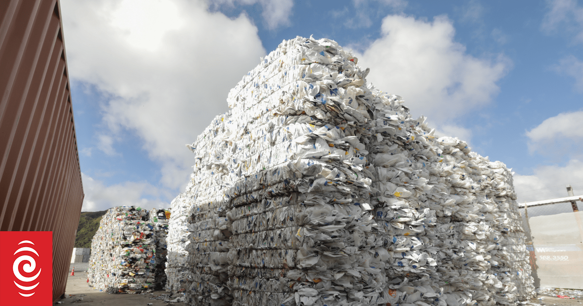 Workers injured by chemical at Taumarunui transfer station