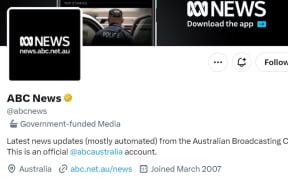 Screenshot of the ABC News account with its new label on Twitter as "government-funded".