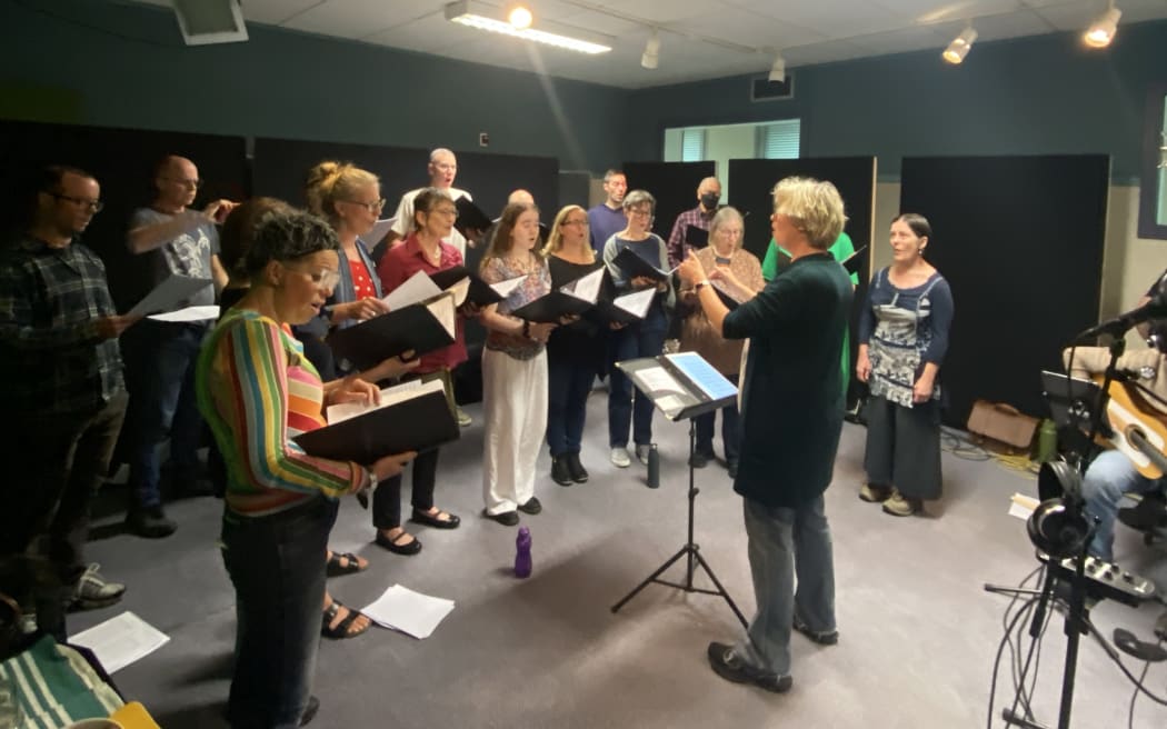 Nota bene sing Christmas songs on Nine to Noon's final show of 2024