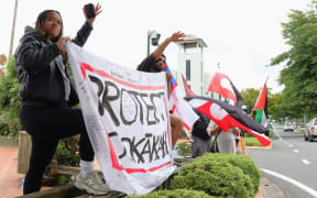 Supporters of the Rotokākahi Board of Control's case against Rotorua Lakes Council.