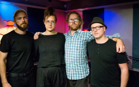 Nadia Reid and band