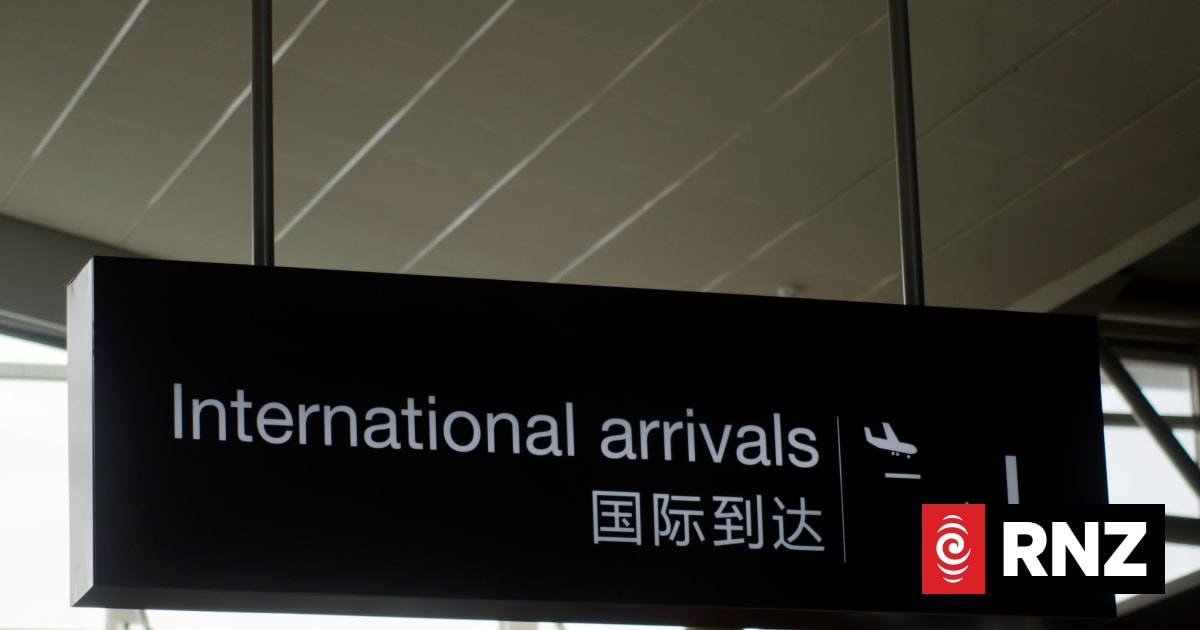 Labour promises visa-free travel for Pacific as overstayer rates rise