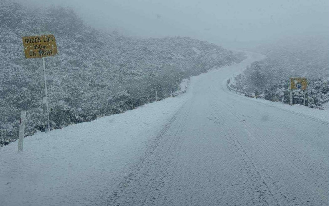 Snow on SH7.
