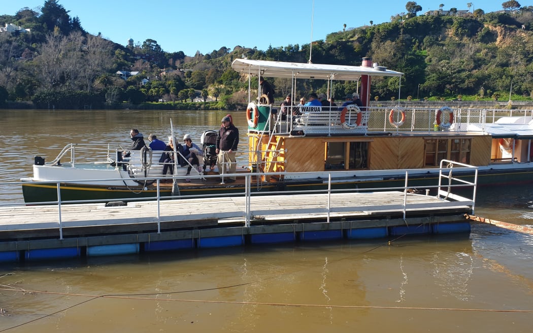 Wairua river boat coming into berth on Taupō Quay