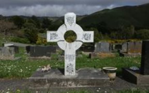 headstone
