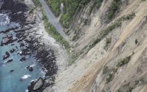 Coastal Road to Kaikoura - slips on the road.