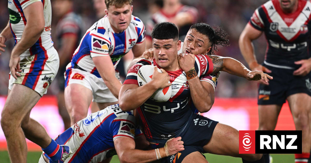 Newcastle Knights win NRL Grand Final with one point victory over Sydney Roosters