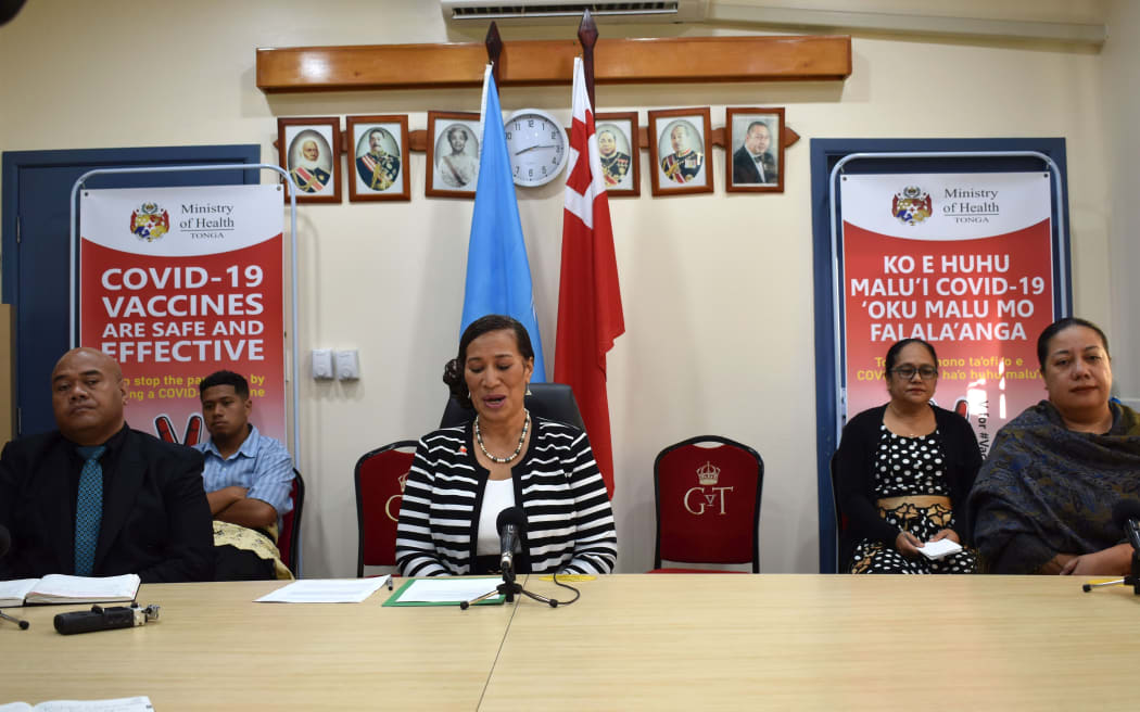 Minister of Health Hon Dr 'Amelia Tu'ipulotu and Acting Health CEO Dr Reynold 'Ofanoa. Vaiola Hospital, Tongatapu, 9 April 2021