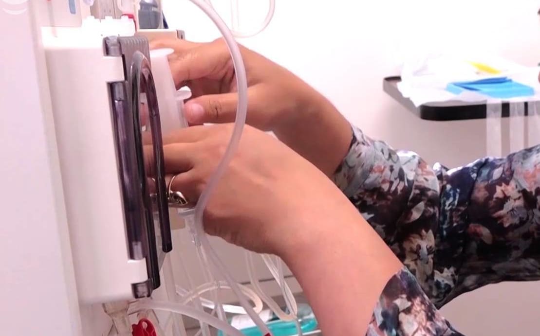 Kidney disease sufferer tackles dialysis head on