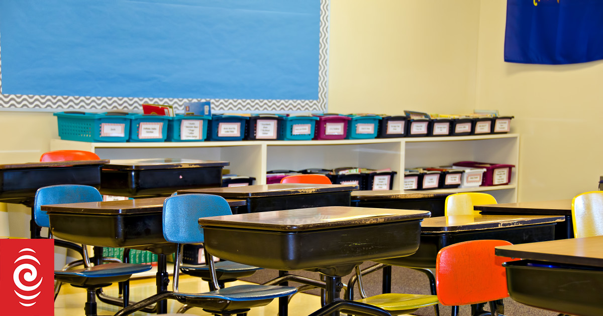 Auckland teacher Lisa Edmondson made urination videos, posted on Pornhub, social media - RNZ by Open Justice Reporter