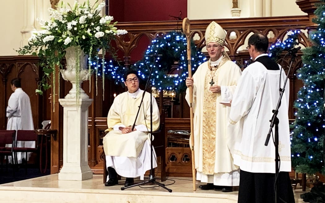Bishop Gielen farewells the congregation at St Patrick's Cathedral