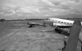 The HR339 as a complete aircraft, taken during her delivery flight to NZ in 1947