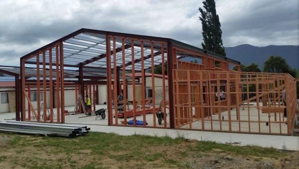 Te Hora Marae remains closed until about April 2015, Te Rūnanga o Ngāti
Kuia Charitable Trust says.