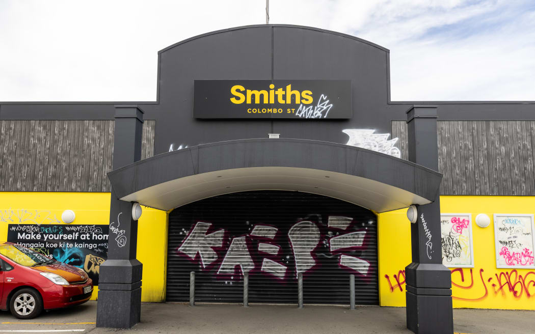 Smiths City