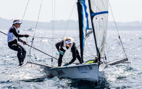 49erFX gold medal winners Alexandra Maloney and Molly Meech.