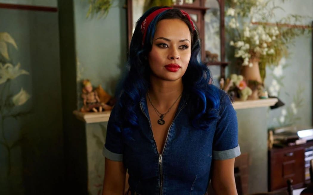 Frankie Adams in The Lost Flowers of Alice Hart